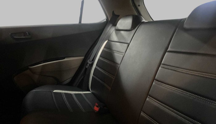 2015 Hyundai Grand i10 MAGNA 1.2 KAPPA VTVT, Petrol, Manual, 12,321 km, Right Side Rear Door Cabin