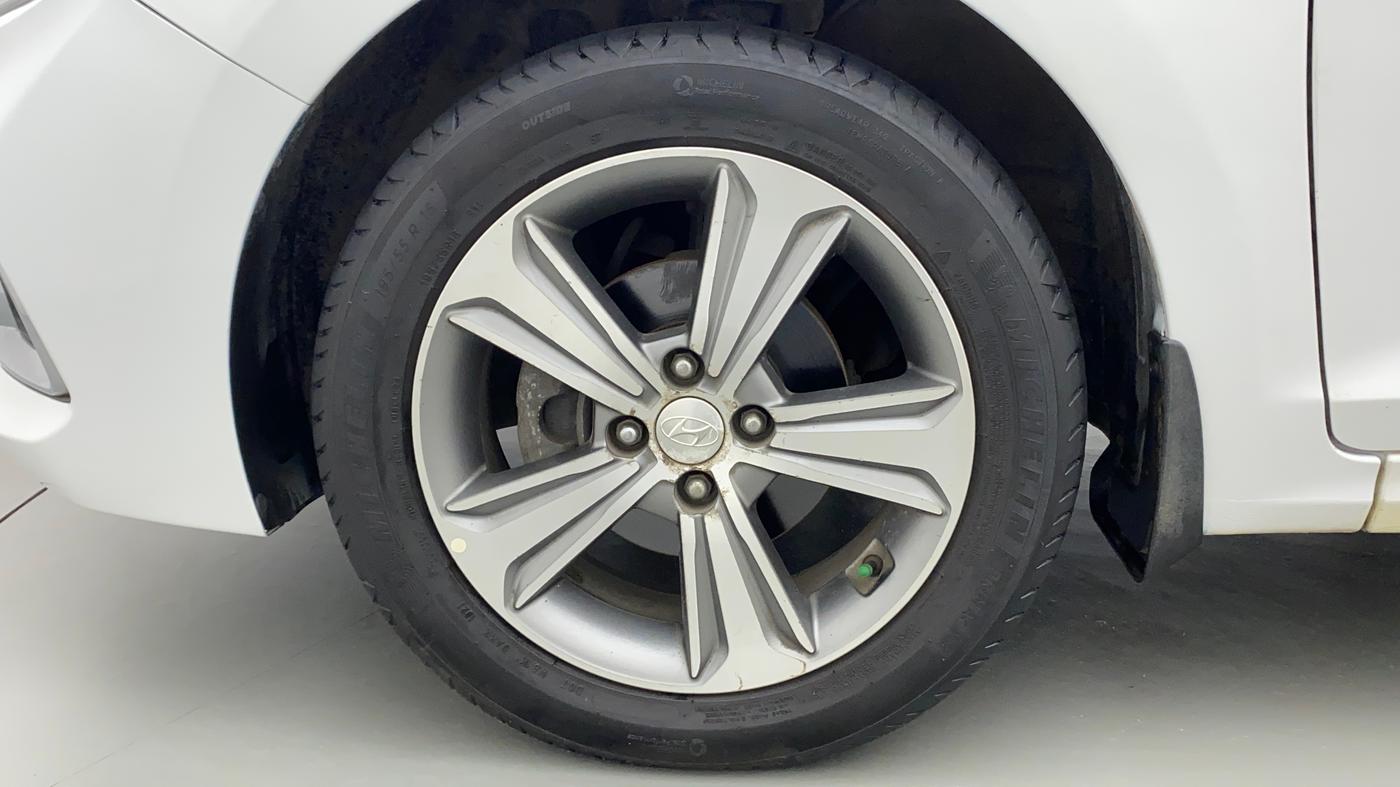 2017 Hyundai Verna 1.6 CRDI SX + AT, Diesel, Automatic, 81,948 km, Left Front Wheel