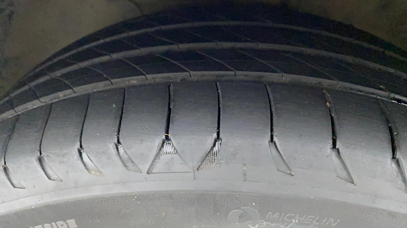 2017 Hyundai Verna 1.6 CRDI SX + AT, Diesel, Automatic, 81,948 km, Left Front Tyre Tread