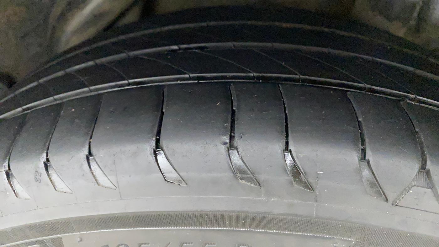 2017 Hyundai Verna 1.6 CRDI SX + AT, Diesel, Automatic, 81,948 km, Left Rear Tyre Tread