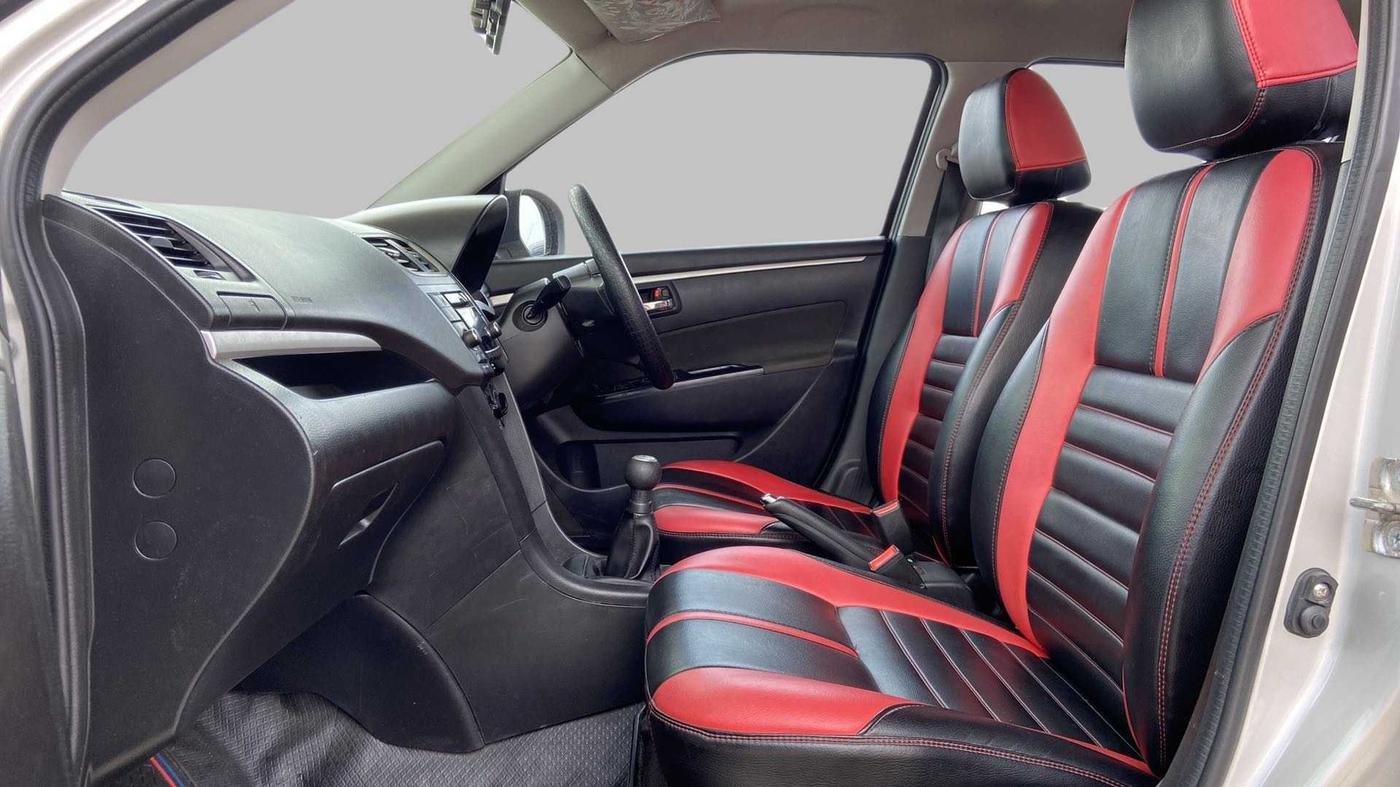 2017 Maruti Swift VDI (O), Diesel, Manual, 33,621 km, Right Side Front Door Cabin