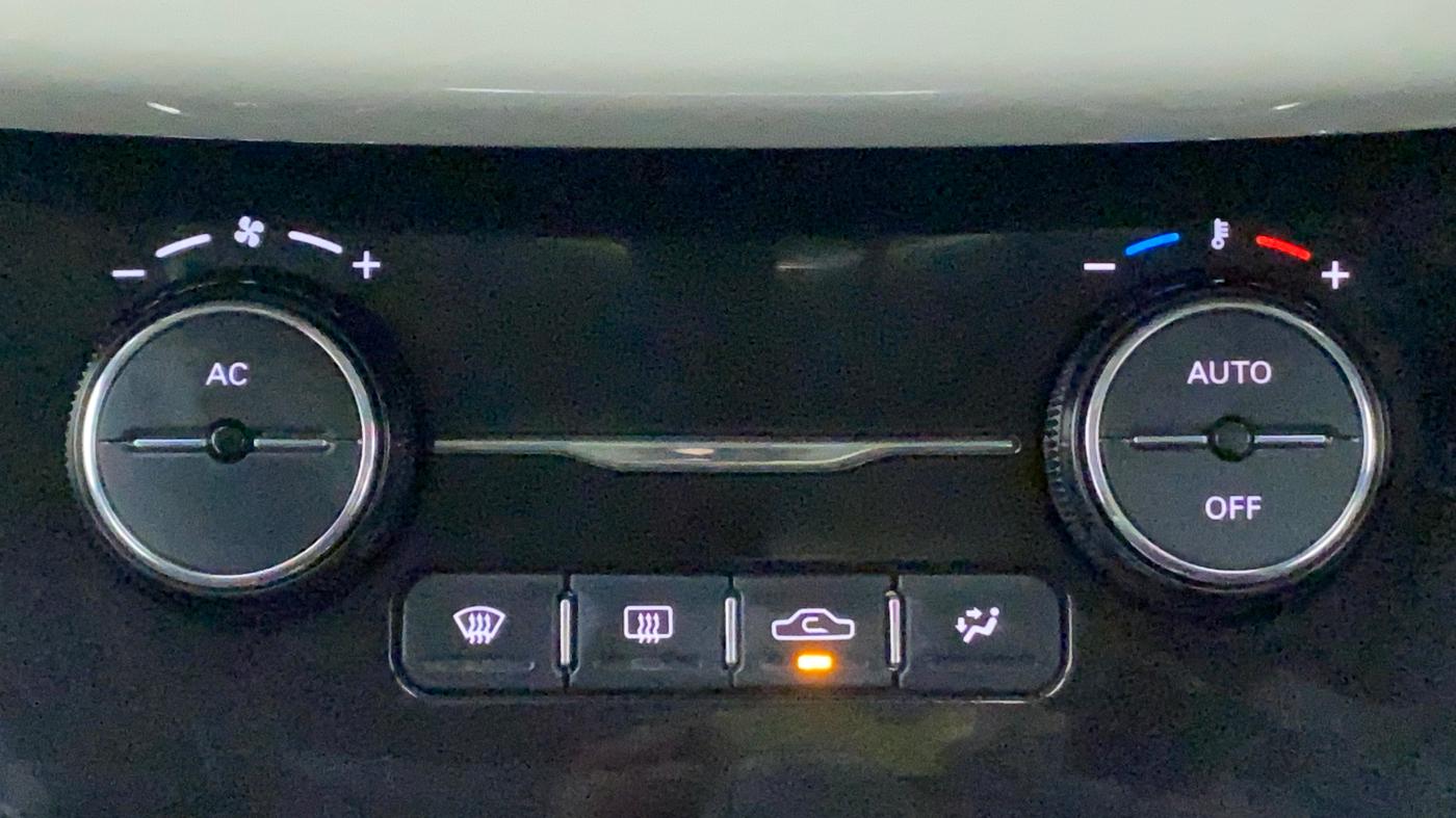 2022 Tata NEXON XZA PLUS (O) PETROL DUAL TONE, Petrol, Automatic, 17,665 km, Automatic Climate Control