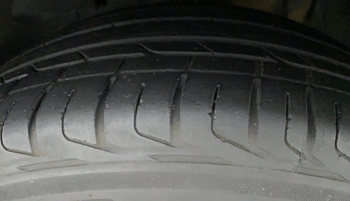 2022 Tata NEXON XZA PLUS (O) PETROL DUAL TONE, Petrol, Automatic, 17,665 km, Left Front Tyre Tread