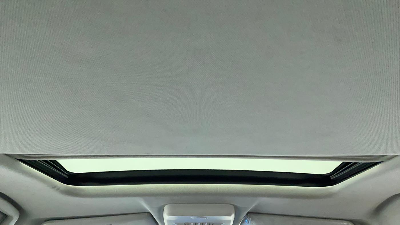 2022 Tata NEXON XZA PLUS (O) PETROL DUAL TONE, Petrol, Automatic, 17,665 km, Moonroof/ Sunroof