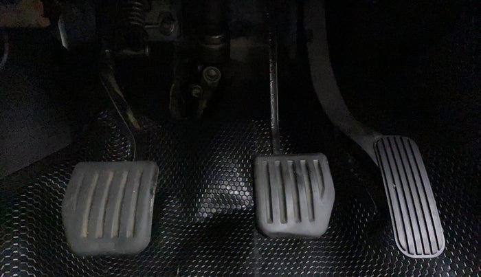 2019 Tata Harrier XZ 2.0L, Diesel, Manual, 22,712 km, Pedals