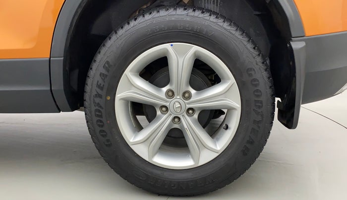 2019 Tata Harrier XZ 2.0L, Diesel, Manual, 22,712 km, Left Rear Wheel