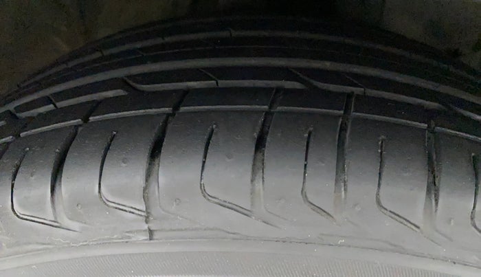 2017 Honda WR-V 1.5L I-DTEC VX MT, Diesel, Manual, 50,307 km, Right Front Tyre Tread