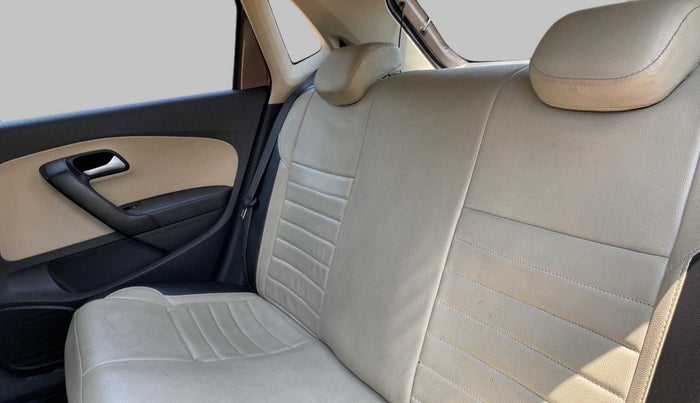 2016 Volkswagen Polo HIGHLINE1.2L, Petrol, Manual, 51,501 km, Right Side Rear Door Cabin