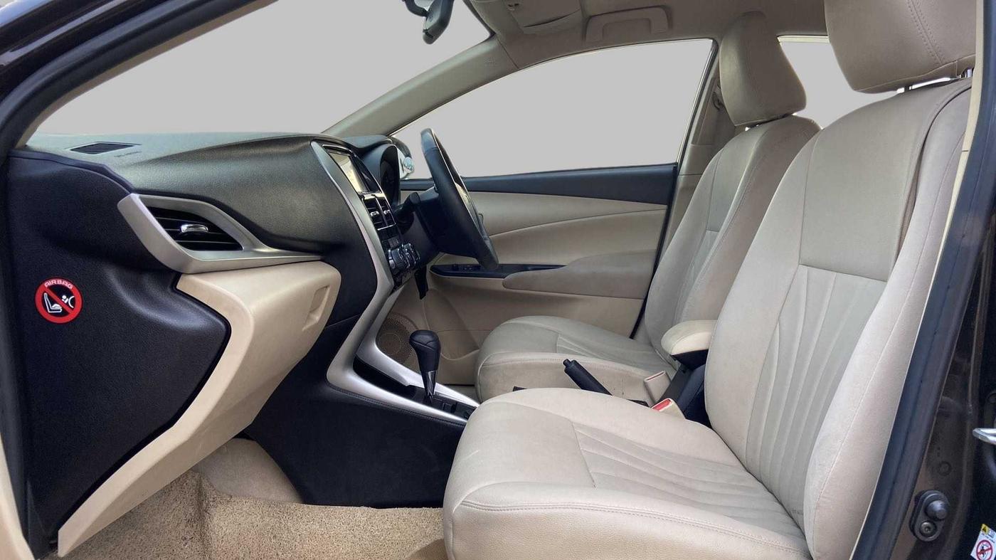 2018 Toyota YARIS J CVT, Petrol, Automatic, 50,442 km, Right Side Front Door Cabin