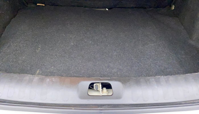 2015 Maruti Swift Dzire VDI, Diesel, Manual, 93,441 km, Boot Inside