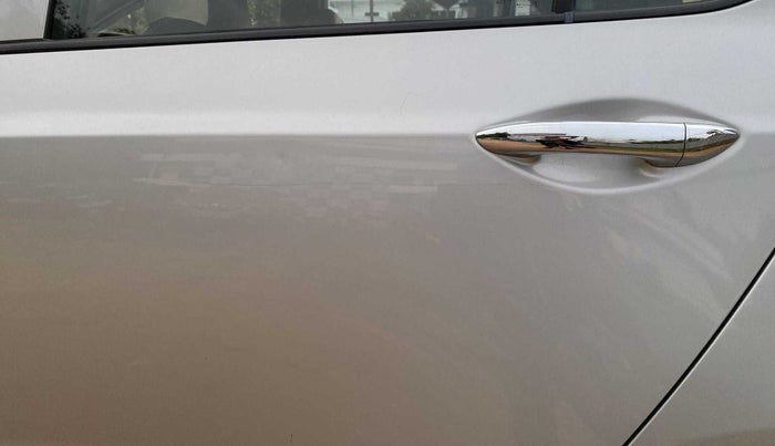 2016 Hyundai Grand i10 ASTA (O) AT 1.2 KAPPA VTVT, Petrol, Automatic, 38,247 km, Rear left door - Minor scratches