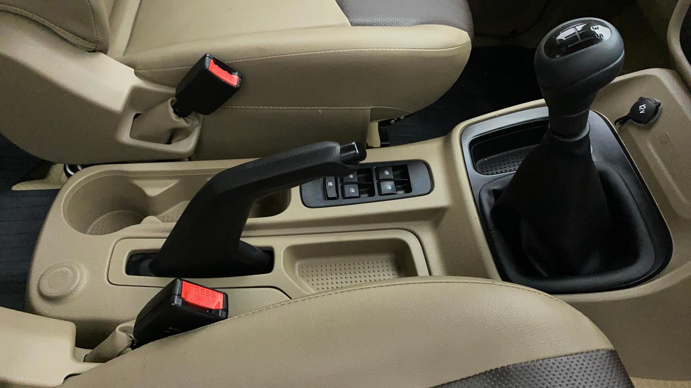 2022 Mahindra BOLERO NEO N 4, Diesel, Manual, 13,159 km, Gear Lever