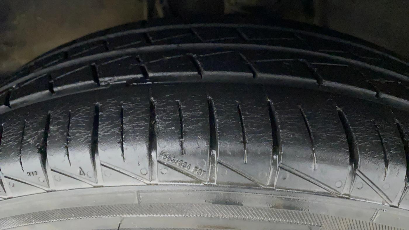 2019 Maruti Alto VXI, Petrol, Manual, 18,501 km, Left Front Tyre Tread