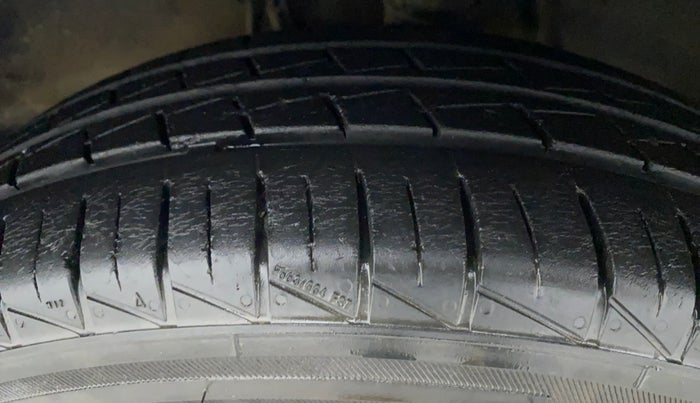 2019 Maruti Alto VXI, Petrol, Manual, 18,501 km, Left Front Tyre Tread