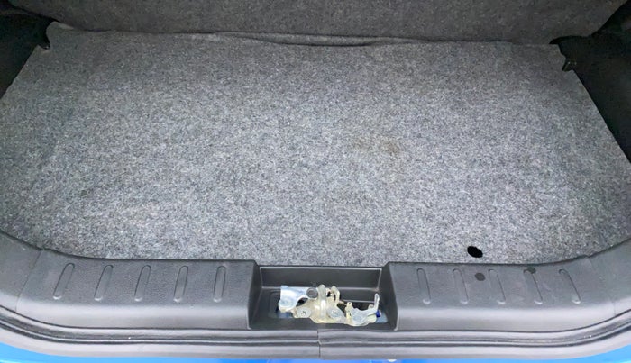 2019 Maruti Alto VXI, Petrol, Manual, 18,501 km, Boot Inside