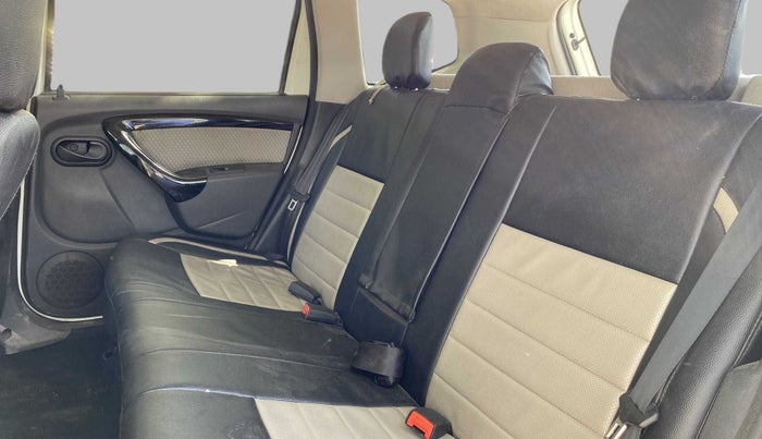 2015 Renault Duster 85 PS RXL, Diesel, Manual, 94,705 km, Right Side Rear Door Cabin