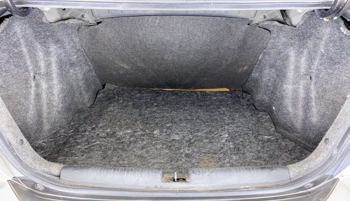 2016 Honda Amaze 1.2L I-VTEC E, Petrol, Manual, 59,395 km, Boot Inside