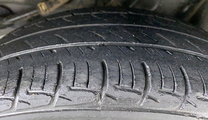 2016 Honda Amaze 1.2L I-VTEC E, Petrol, Manual, 59,395 km, Left Rear Tyre Tread