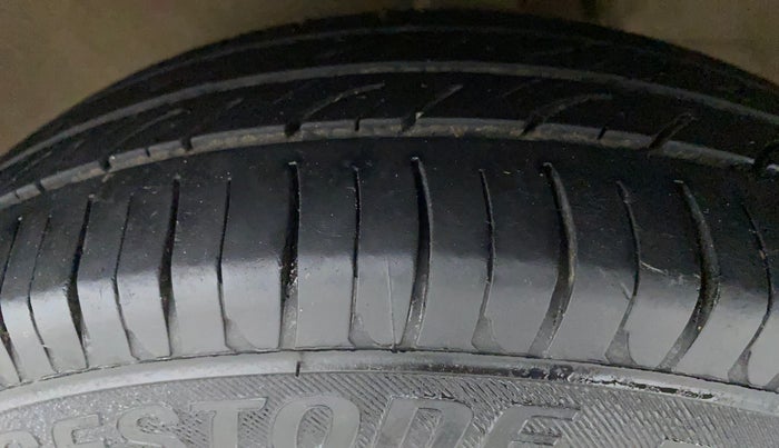 2018 Maruti Alto 800 LXI, Petrol, Manual, 68,347 km, Left Front Tyre Tread