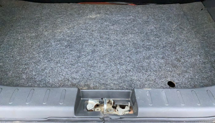 2018 Maruti Alto 800 LXI, Petrol, Manual, 68,347 km, Boot Inside