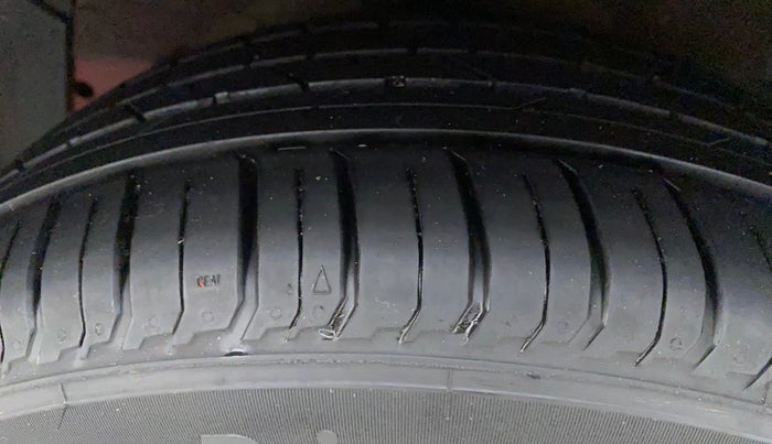 2021 Hyundai NEW I20 ASTA (O) 1.5 CRDI MT, Diesel, Manual, 11,237 km, Right Rear Tyre Tread