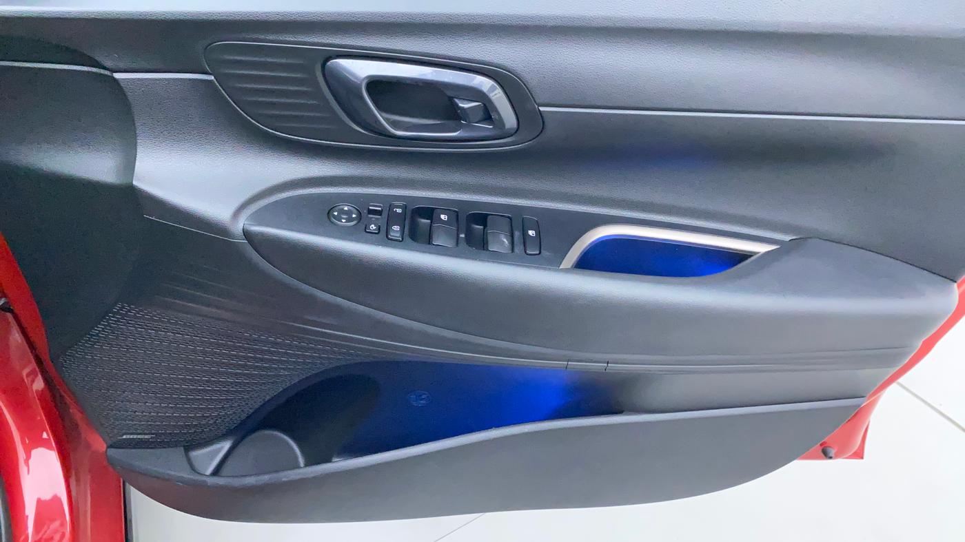 2021 Hyundai NEW I20 ASTA (O) 1.5 CRDI MT, Diesel, Manual, 11,237 km, Driver Side Door Panels Control