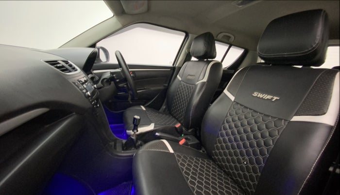 2017 Maruti Swift ZXI, Petrol, Manual, 68,083 km, Right Side Front Door Cabin