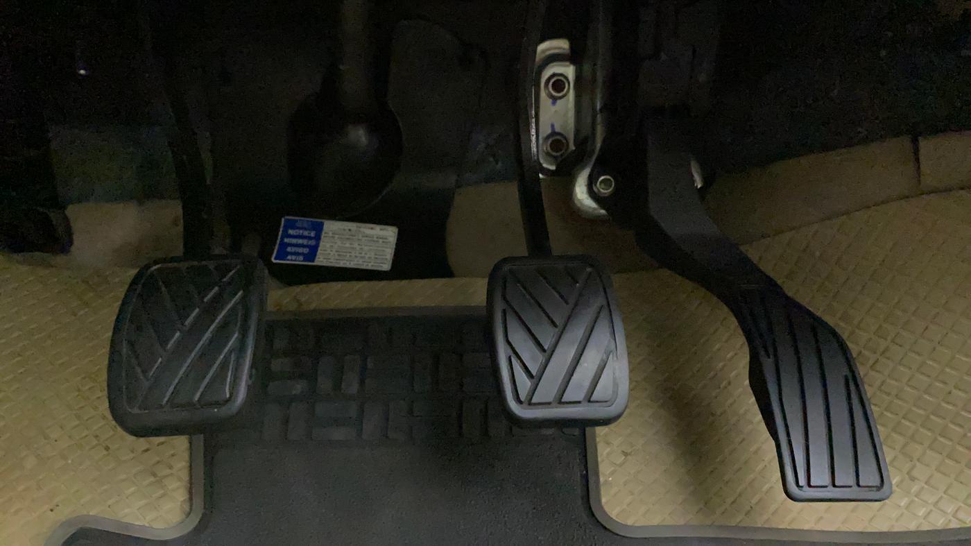 2018 Maruti Ciaz SIGMA 1.5 SHVS MT  PETROL, Petrol, Manual, 47,680 km, Pedals