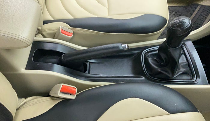 2018 Maruti Ciaz SIGMA 1.5 SHVS MT  PETROL, Petrol, Manual, 47,680 km, Gear Lever