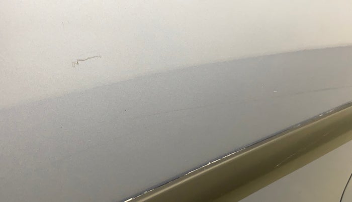 2013 Maruti Ritz VXI, Petrol, Manual, 41,529 km, Right rear door - Minor scratches