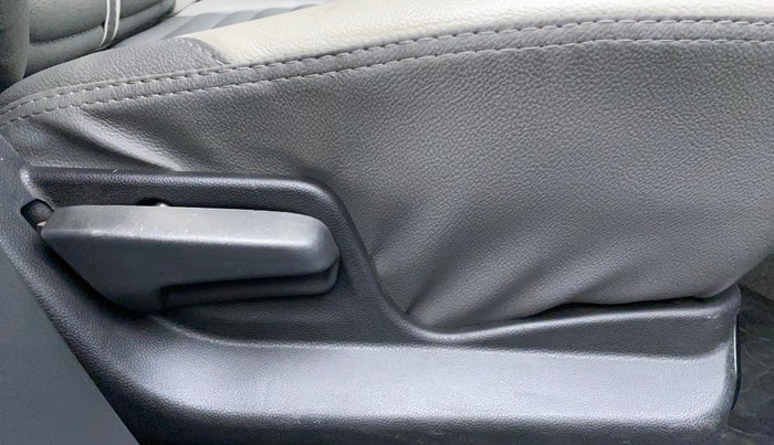 2013 Maruti Ritz VXI, Petrol, Manual, 41,529 km, Driver Side Adjustment Panel