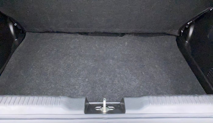 2022 Maruti Swift VXI, Petrol, Manual, 9,524 km, Boot Inside