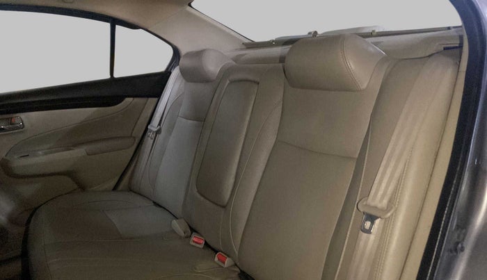 2017 Maruti Ciaz ZXI+ AT, Petrol, Automatic, 38,256 km, Right Side Rear Door Cabin