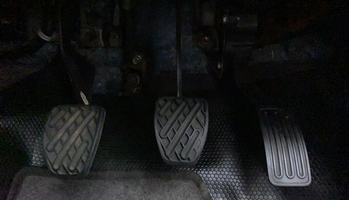 2019 Datsun Go T, Petrol, Manual, 79,625 km, Pedals