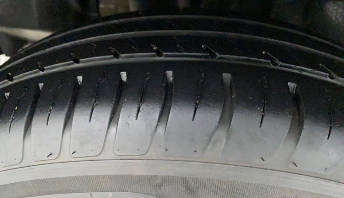 2019 Maruti Swift VXI, Petrol, Manual, 15,969 km, Right Rear Tyre Tread