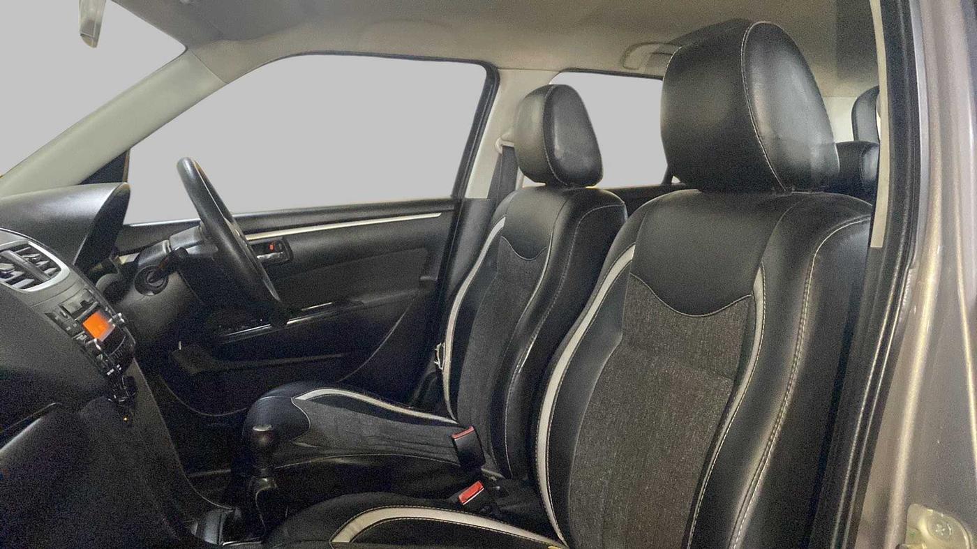 2015 Maruti Swift VXI, Petrol, Manual, 60,559 km, Right Side Front Door Cabin