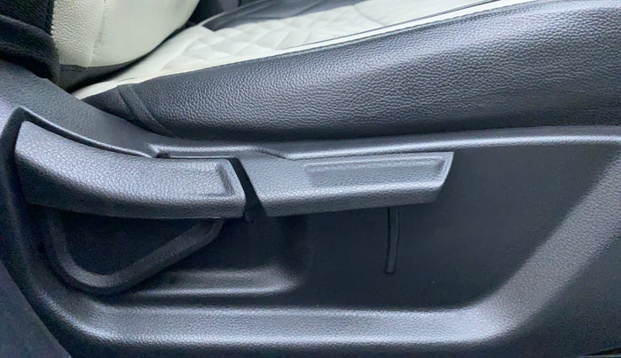 2021 KIA SONET HTX PLUS 1.5, Diesel, Manual, 51,666 km, Driver Side Adjustment Panel