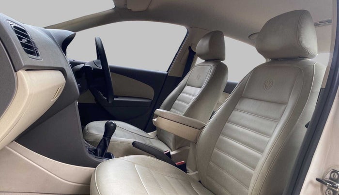 2013 Volkswagen Vento COMFORTLINE DIESEL, Diesel, Manual, 99,023 km, Right Side Front Door Cabin