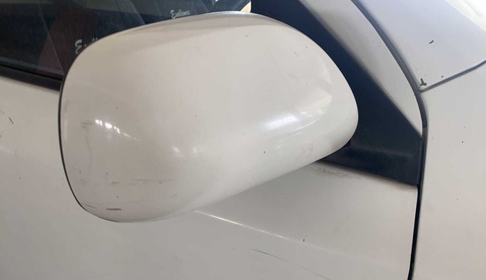 2012 Toyota Etios Liva G, Petrol, Manual, 86,850 km, Right rear-view mirror - Mirror movement not proper