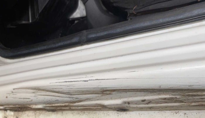 2012 Toyota Etios Liva G, Petrol, Manual, 86,850 km, Left running board - Minor scratches