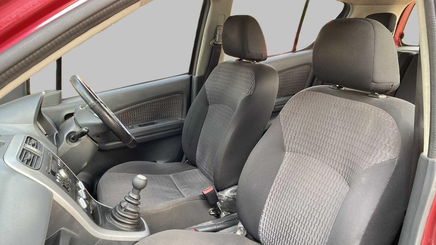 2013 Maruti Ritz ZXI, Petrol, Manual, 72,059 km, Right Side Front Door Cabin