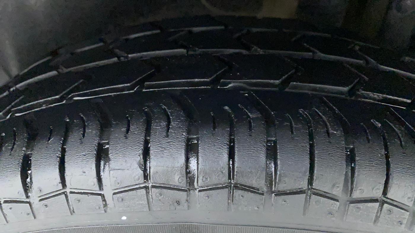 2017 Maruti Swift VXI, Petrol, Manual, 53,486 km, Left Rear Tyre Tread
