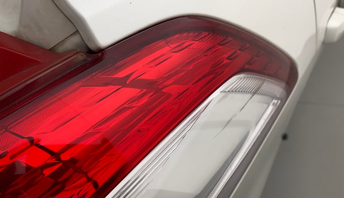 2017 Maruti Swift VXI, Petrol, Manual, 53,486 km, Right tail light - Minor scratches