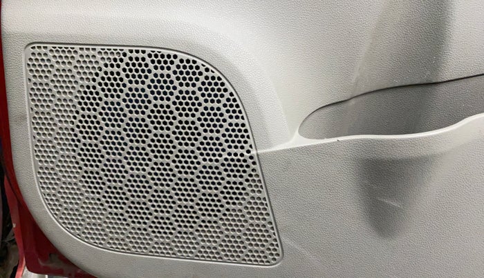 2016 Mahindra Kuv100 K8 6 STR, Petrol, Manual, 45,114 km, Speaker
