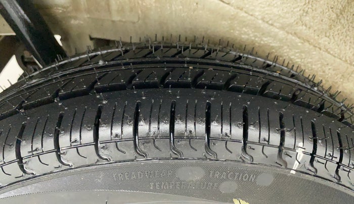 2018 Maruti Wagon R 1.0 LXI, Petrol, Manual, 30,644 km, Right Rear Tyre Tread
