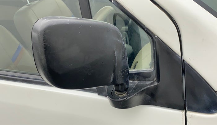 2018 Maruti Wagon R 1.0 LXI, Petrol, Manual, 30,644 km, Right rear-view mirror - Cover has minor damage