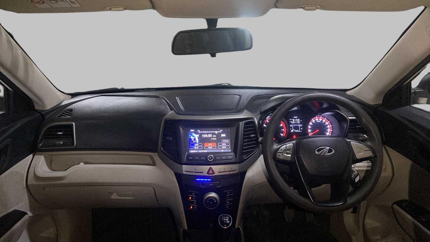 2021 Mahindra XUV300 W6 1.2 PETROL, Petrol, Manual, 77,621 km, Dashboard
