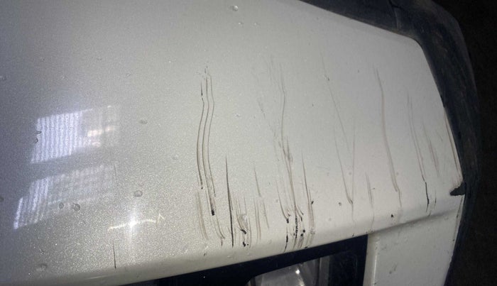 2021 Mahindra XUV300 W6 1.2 PETROL, Petrol, Manual, 77,621 km, Front bumper - Minor scratches