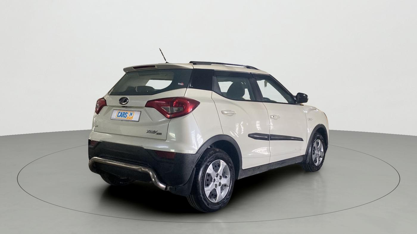 2021 Mahindra XUV300 W6 1.2 PETROL, Petrol, Manual, 77,621 km, Right Back Diagonal