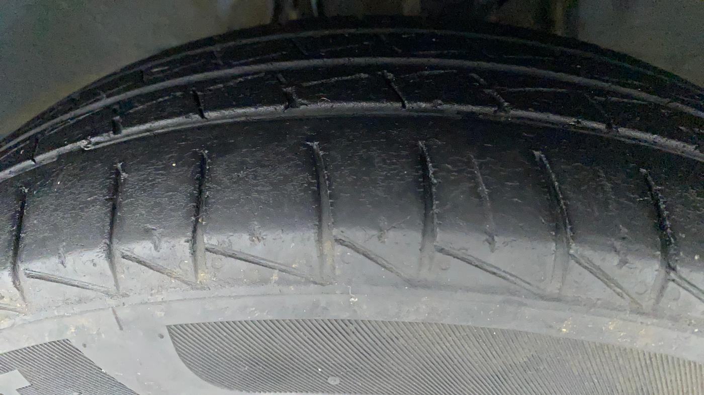 2020 Maruti Alto VXI, Petrol, Manual, 35,551 km, Left Front Tyre Tread
